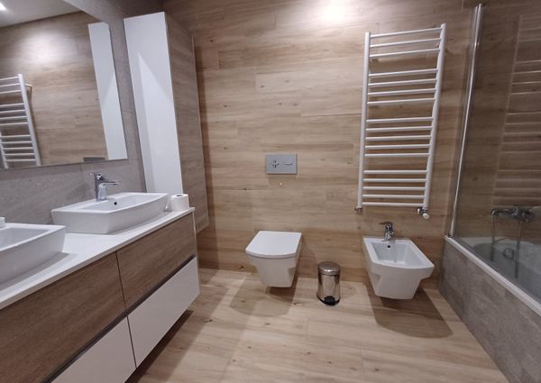 Apartamento T2 junto ao Centro Comercial Glicínias