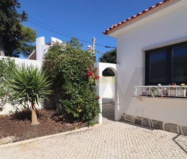 House T4 in Cascais e Estoril, Cascais - Photo 4