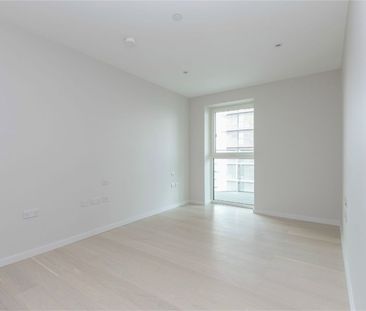 Glasshouse Gardens, London, E20 1HT - Photo 4