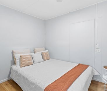 Newly Renovated Furnished Studio Apartment Includes Power & NBN - Photo 5