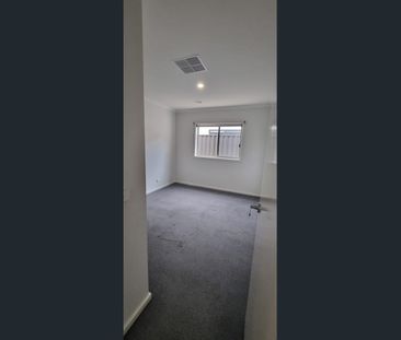 Near new 4 bedroom house for rent (13 Drummoyne Street Tarneit) - Photo 1