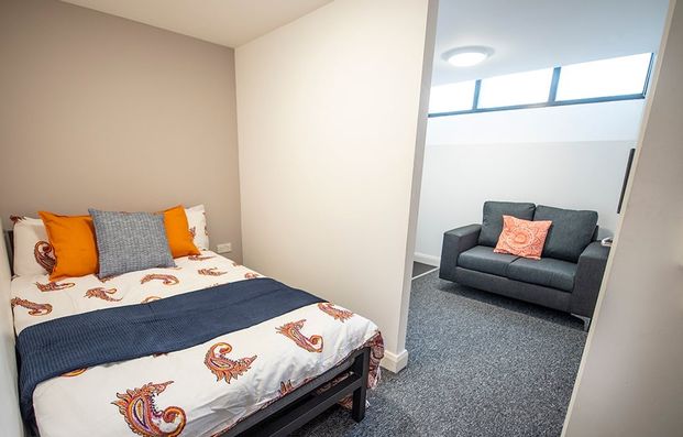 Studio Flat, Edge Lane, L7 - Photo 1