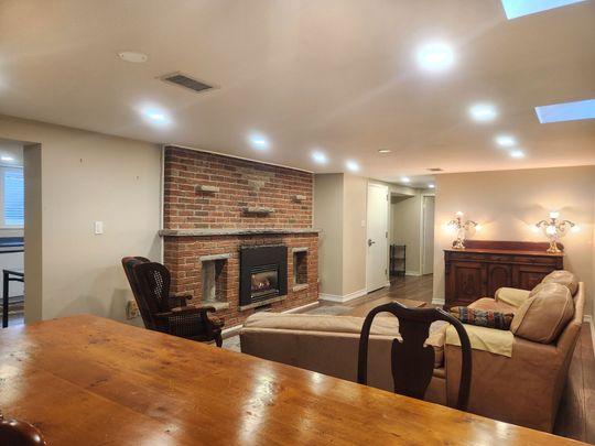 For Lease - 737 Law Street Unit# Lower, Oshawa, Ontario - Photo 1