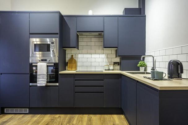 2 bedroom flat to rent - Photo 1