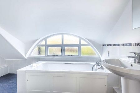 4 bedroom house to rent - Photo 2