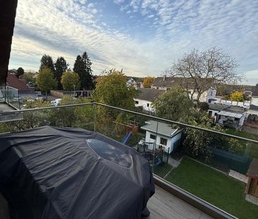 Helle 5-Zimmer Maisonette Wohnung mit Balkon in Köln Weiler - Foto 1