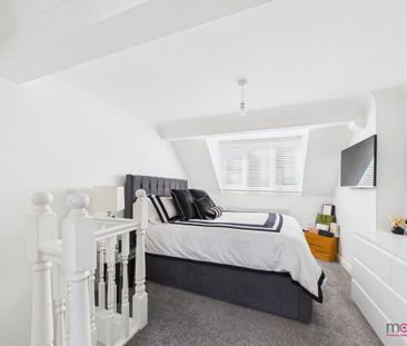 3 bedroom end of terrace house to rent - Photo 4