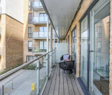 Price £1,750 pcm - Available 31/10/2025 - Furnished - Photo 5