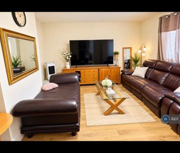 3 bedroom semi-detached house to rent - Photo 1