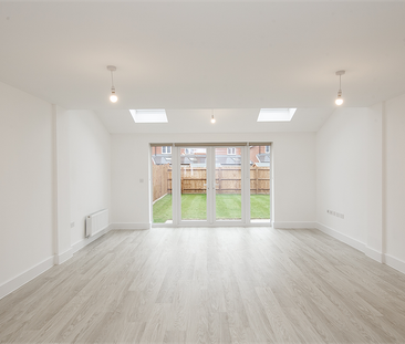 3 bedroom semi-detached house to rent - Photo 1