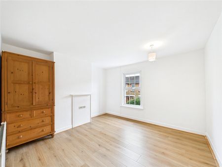 Arbour Lane, Chelmsford, Essex, CM1 7RG - Photo 3