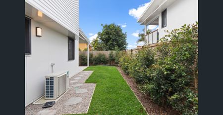 Contemporary Coastal Living in the Heart of Noosaville - Photo 4