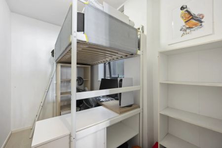 Stylish Apartment on the Edge of Thornbury - Photo 3