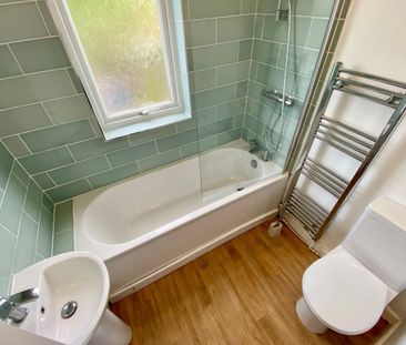 2 bedroom house - terraced to rent - Photo 2