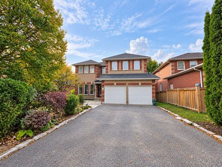 For Lease - 592 Dutch Elliott Court, Newmarket, Ontario - Photo 3