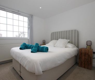 4 bedroom detached house to rent - Photo 3