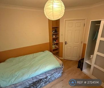 4 bedroom flat to rent - Photo 1