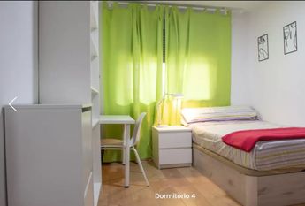 Calle del Jilguero, Madrid, Community of Madrid 28025