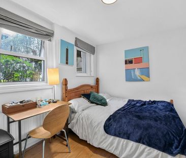 3 bedroom flat to rent - Photo 2