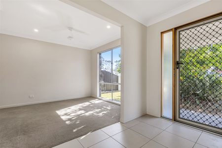 3 Eugenia Close, Kenmore QLD 4069 - House For Rent | Domain - Photo 3