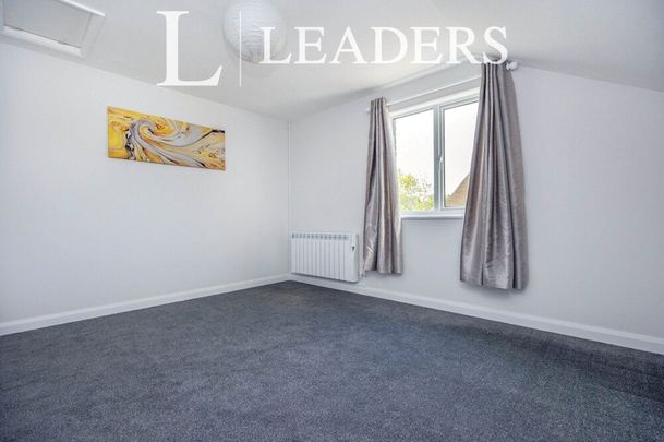 1 bedroom house to rent Bradfield Close, Guildford, GU4 - Photo 1