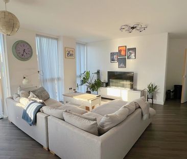 2 Bed Flat, Adenmore Road, SE6 - Photo 1