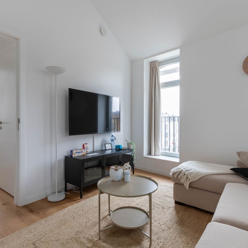 Flat - for rent - Photo 1