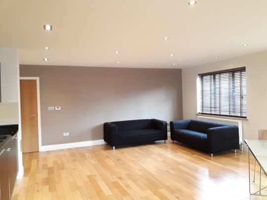 2 Bed Flat, Ferdinand Street, NW1 - Photo 1