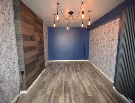 3 Bedroom Semi Detached To Let - Photo 2