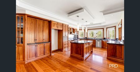 HUGE FAMILY HOME ON APPROX. ONE ACRE IN RIVERSTONE! - Photo 4