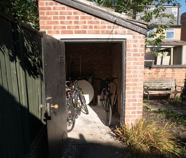 4 Bed Semi-Detached House, City Road, NG7 - Photo 1