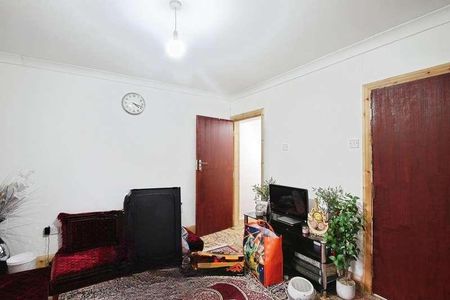 Princes Park Close, Hayes, UB3 - Photo 2