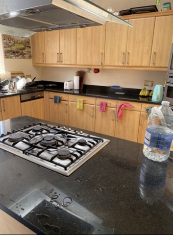 1 bedroom in a house share to rent - Photo 5