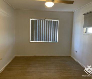 3 Bedroom 1 Bath 1 Car Home - Photo 3