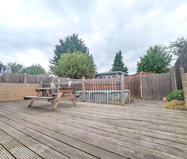 Gould Road, Bedfont, TW14 - Photo 1