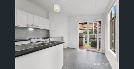 Three Bedroom, One Bathroom, One Car Spot - Photo 5