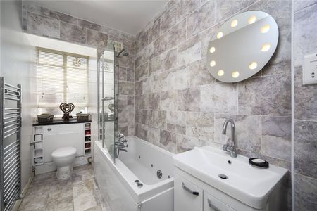 Grosvenor Court, London, NW6, London - Photo 5