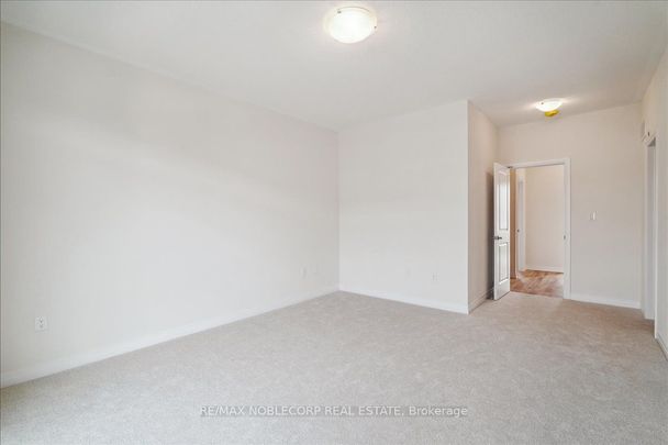 For Lease - 16 Tay Lane, Richmond Hill, Ontario - Photo 1