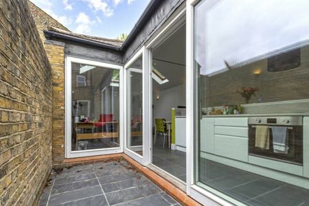 Quicks Road, SW19, London - Photo 4