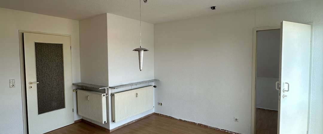 ++Helle Dachgeschosswohnung mit Weitblick++ - Foto 1