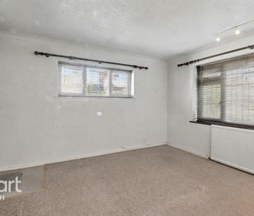 4 bedroom detached house to rent - Photo 4