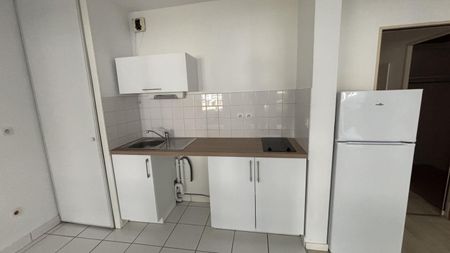 Location Appartement 1 pièce 32m² NANTES 44000 - Photo 3