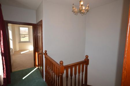4 bedroom detached house to rent - Photo 2