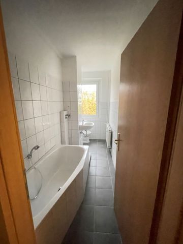 Sanierte 2 Raumwohnung mit Balkon! - Foto 2