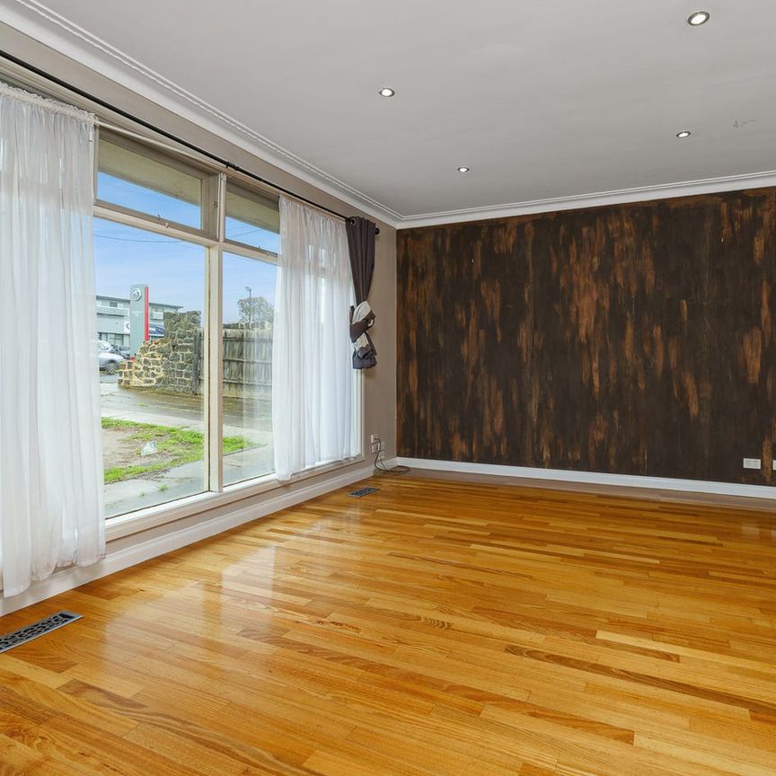 408 Grimshaw St BUNDOORA 3083 VIC - Photo 1