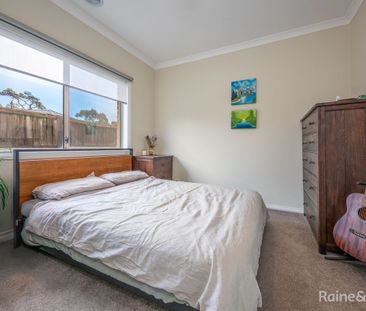 Charming Family Home in Sunbury - Photo 1