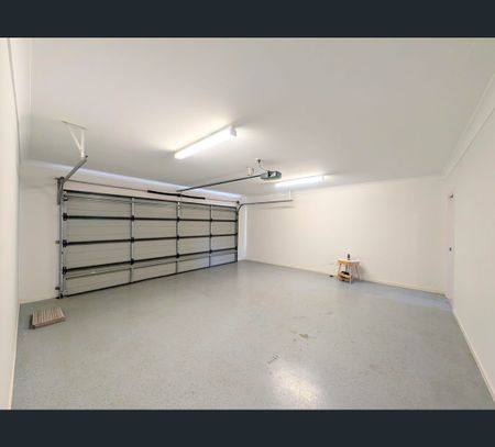 119 Spurs Drive, Wellington Point, Qld 4160 - Photo 2