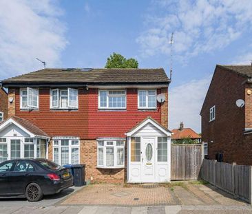 3 bedroom semi-detached house to rent - Photo 6