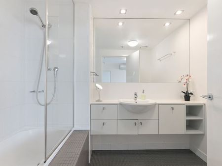 3052/3 Parkland Boulevard, Brisbane City QLD 4000 - Apartment For Rent - $835 | Domain - Photo 4