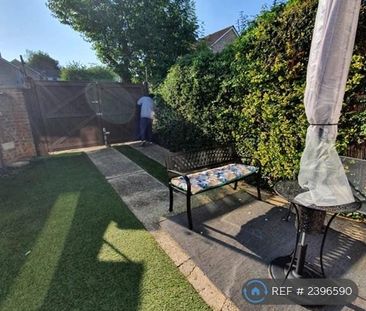 3 bedroom end of terrace house to rent - Photo 6